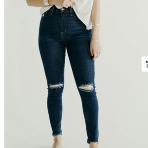 NWOT Carly Jean Los Angeles "Keller" h rise jean